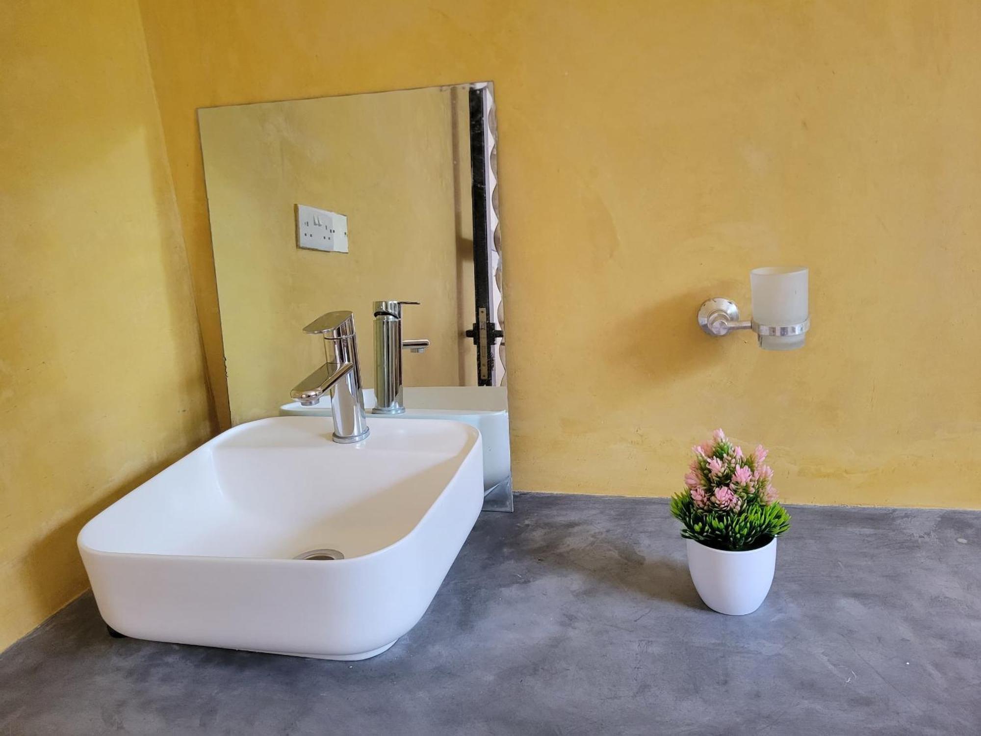 Mg Villa, Zanzibar Mfumbwi